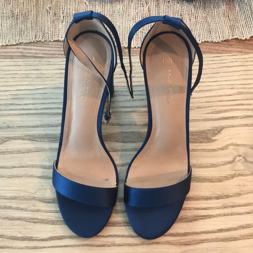 Navy blue heels